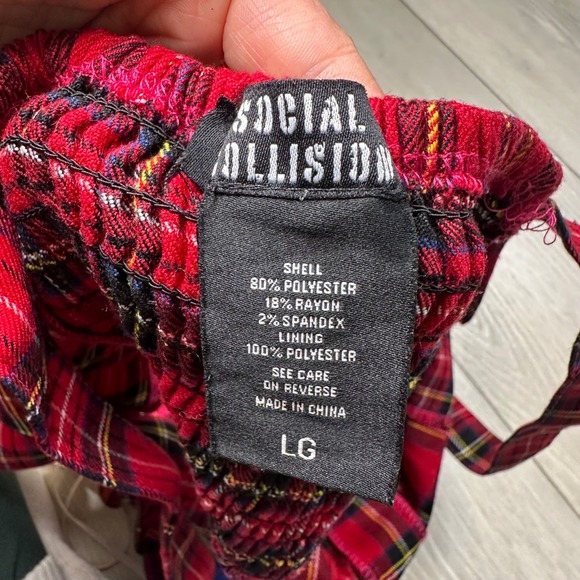 Social Collision Hot Topic plaid gothic crop tank buckle grunge punk Christmas L - Picture 8 of 8